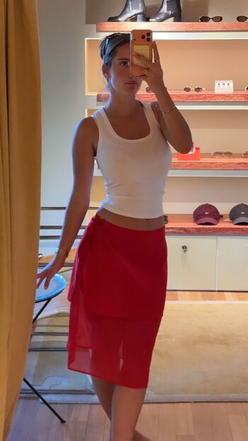 Full leaked Lauramjj private onlyfans photo