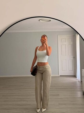 Full leaked Lauramjj page private onlyfans photo