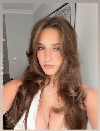 Full leaked Lauramjj page private onlyfans photo