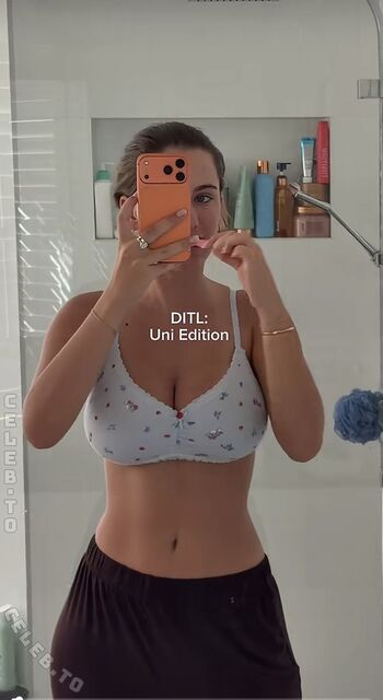 Full leaked Lauramjj private onlyfans photo