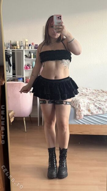 Full leaked Laurassoberlife private onlyfans photo