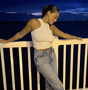 Full leaked Lauren batt private onlyfans photo