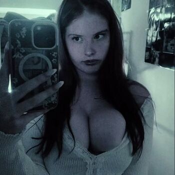 Full leaked Laurenre private onlyfans photo