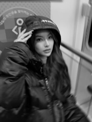 Laurensia Ineke Lrnsiakke ????????