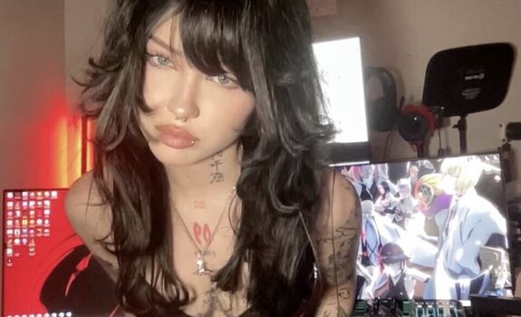 Full leaked Laurinchhhe private onlyfans photo