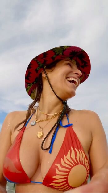 Full leaked Laury thilleman page private onlyfans photo