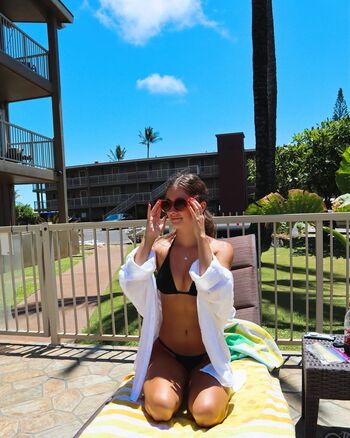 Full leaked Lavynder rain page private onlyfans photo