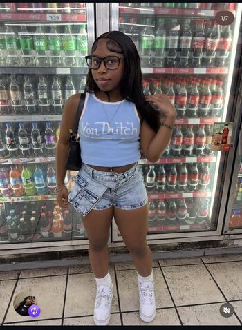 Full leaked Layahquoyae private onlyfans photo