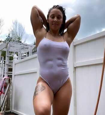 Full leaked Lcpeachez private onlyfans photo