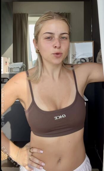 Full leaked Lea breuer private onlyfans photo