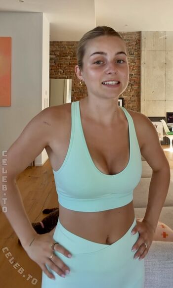 Full leaked Lea breuer private onlyfans photo