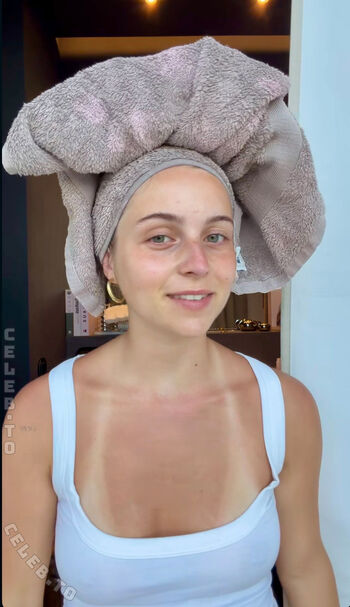 Full leaked Lea breuer private onlyfans photo