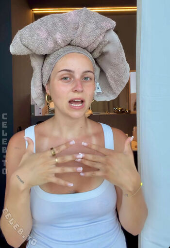 Full leaked Lea breuer private onlyfans photo