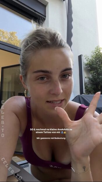 Full leaked Lea breuer page private onlyfans photo