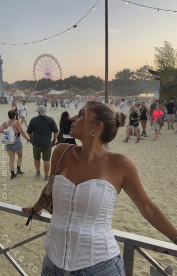 Full leaked Lea breuer page private onlyfans photo