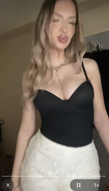 Full leaked Lea lele lsmp private onlyfans photo