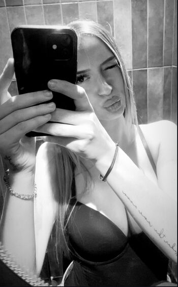 Full leaked Lea lele lsmp private onlyfans photo
