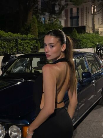 Full leaked Lea meniel page private onlyfans photo