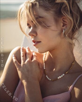 Full leaked Lea peach private onlyfans photo