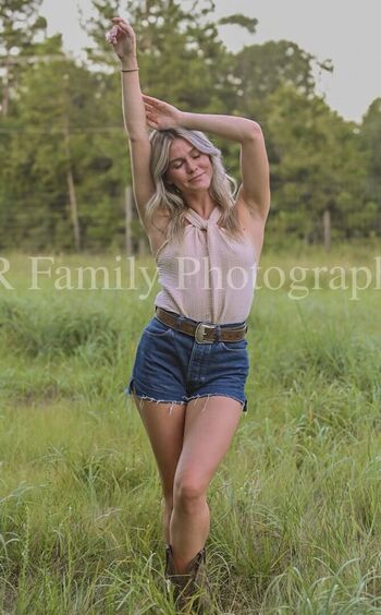 Full leaked Leah goodrich private onlyfans photo