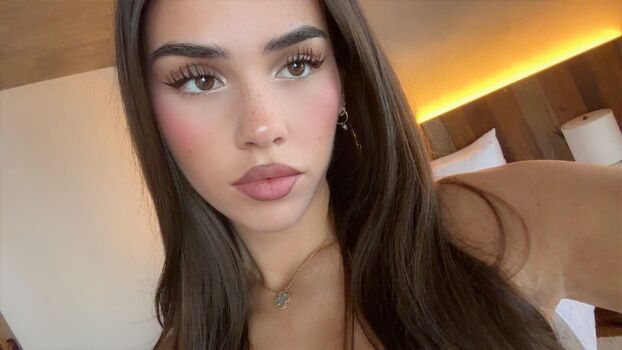 Full leaked Leah halton page private onlyfans photo