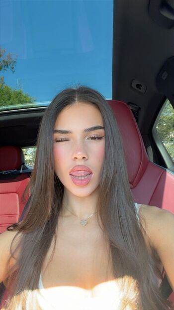 Full leaked Leah halton page private onlyfans photo