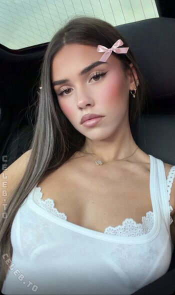 Full leaked Leah halton page private onlyfans photo