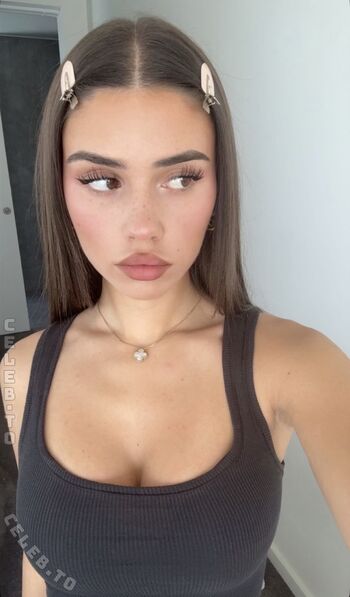 Full leaked Leah halton page private onlyfans photo