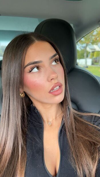 Full leaked Leah halton page private onlyfans photo
