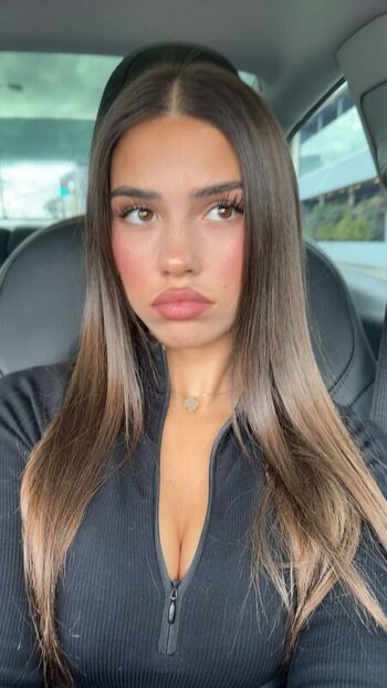 Full leaked Leah halton page private onlyfans photo