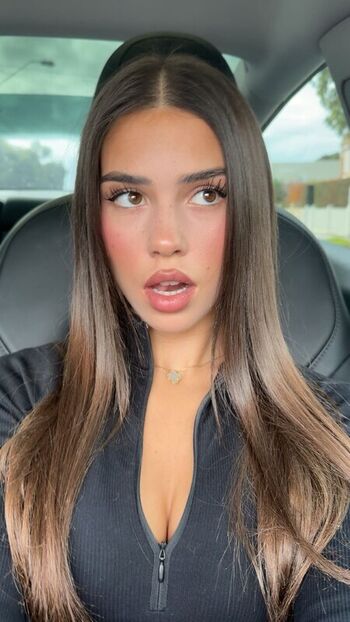 Full leaked Leah halton page private onlyfans photo