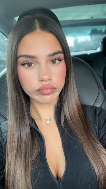 Full leaked Leah halton page private onlyfans photo