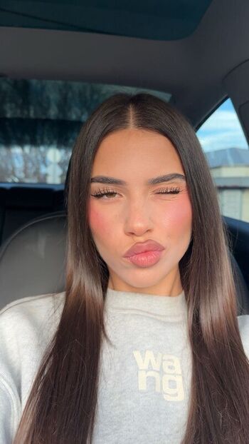 Full leaked Leah halton page private onlyfans photo