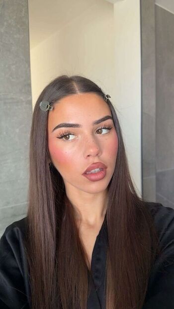 Full leaked Leah halton private onlyfans photo