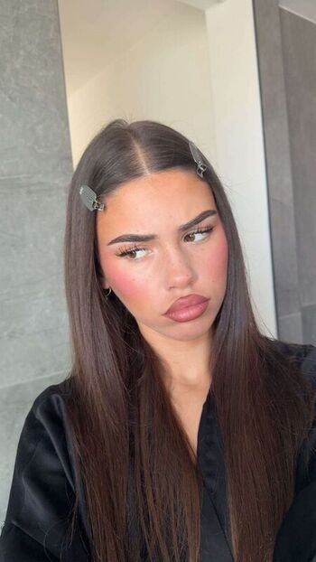 Full leaked Leah halton private onlyfans photo