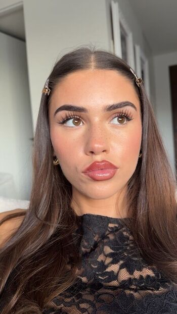 Full leaked Leah halton page private onlyfans photo