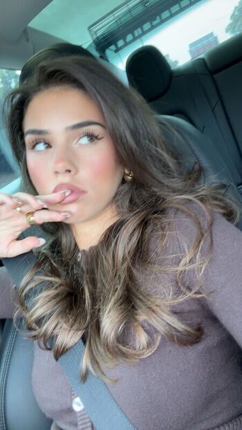 Full leaked Leah halton page private onlyfans photo