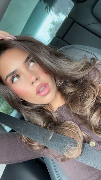 Full leaked Leah halton page private onlyfans photo