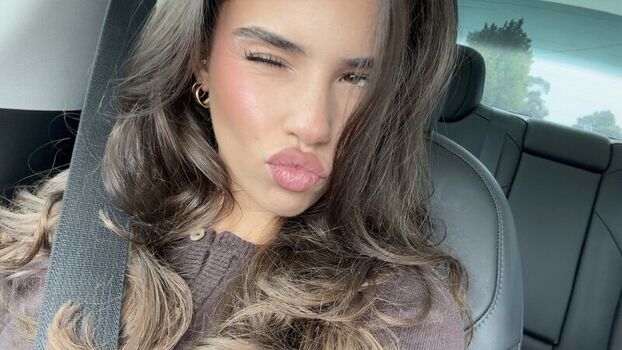 Full leaked Leah halton page private onlyfans photo