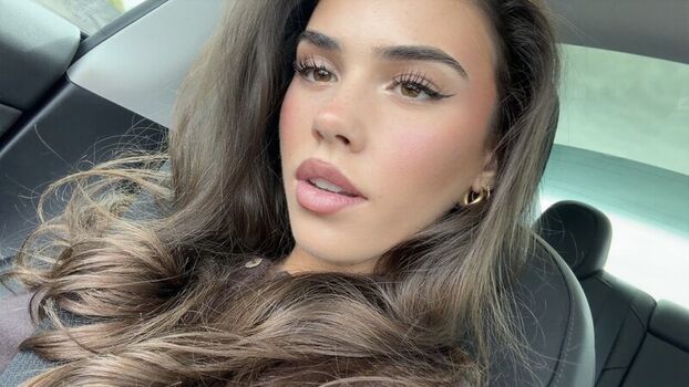 Full leaked Leah halton page private onlyfans photo