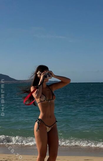 Full leaked Leah halton private onlyfans photo