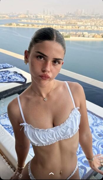 Full leaked Leah halton private onlyfans photo