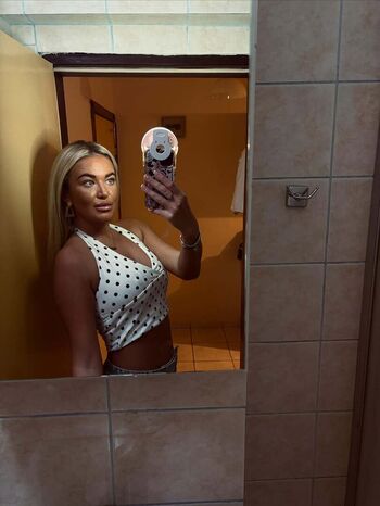 Full leaked Leah rafferty private onlyfans photo