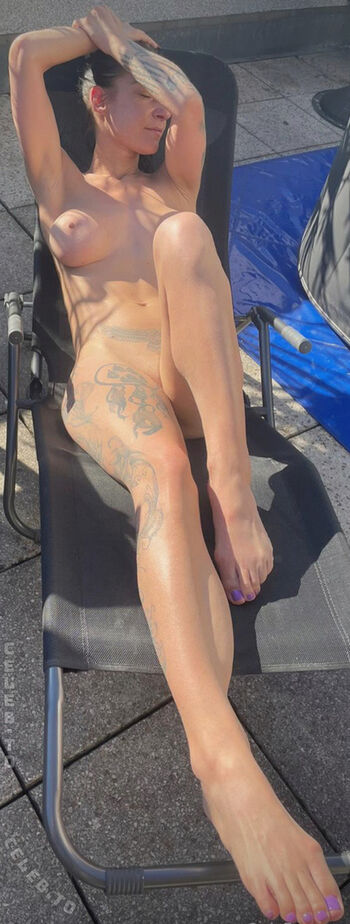 Full leaked Leandrafoxx private onlyfans photo