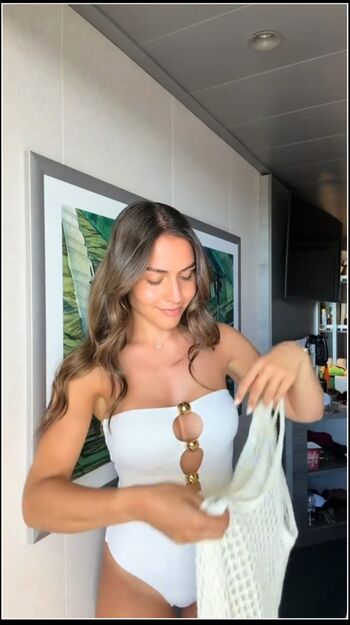 Full leaked Leanvndtl private onlyfans photo