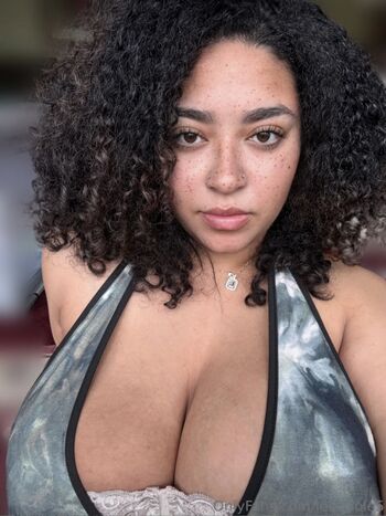 Full leaked Lee isole private onlyfans photo