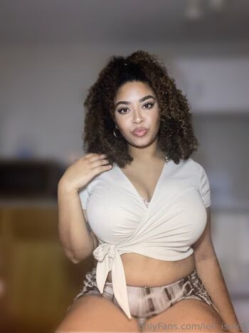 Full leaked Lee isole private onlyfans photo