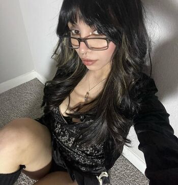 Full leaked Leeverze  page private onlyfans photo
