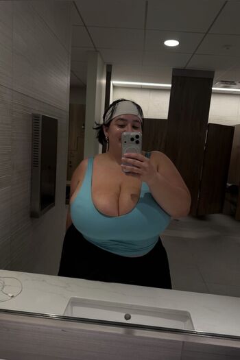 Full leaked Lei lei private onlyfans photo