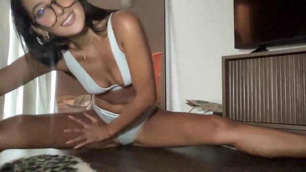 Full leaked Leia thorne private onlyfans photo